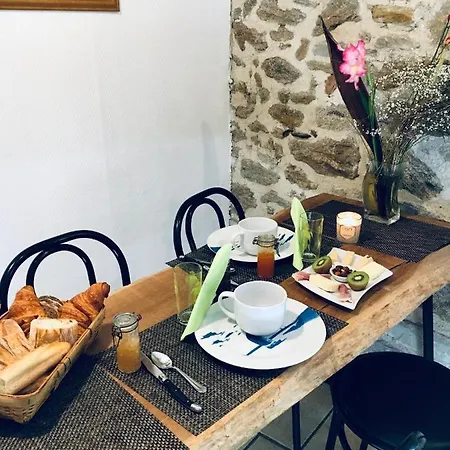 D'hotes Du Manoir Du Salmon Bed & Breakfast