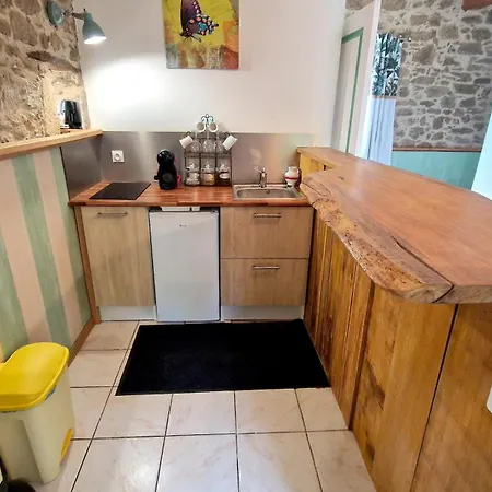 D'hotes Du Manoir Du Salmon B&B